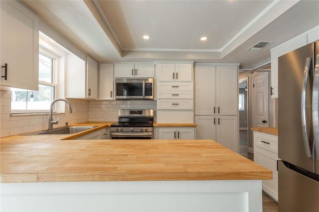 2021 VALLEY DRIVE, Dunedin, FL 34698