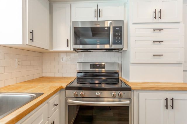 2021 VALLEY DRIVE, Dunedin, FL 34698