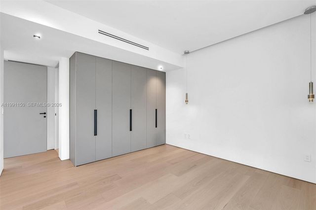 535 N Shore Dr, Miami Beach, FL 33141