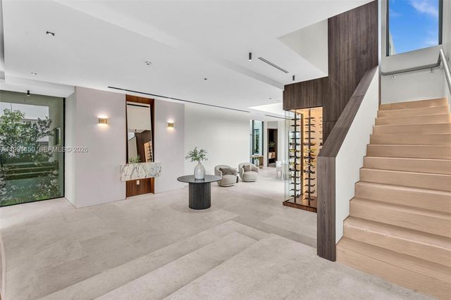 535 N Shore Dr, Miami Beach, FL 33141