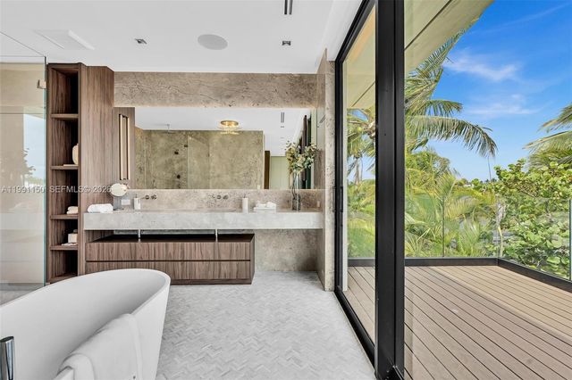 535 N Shore Dr, Miami Beach, FL 33141