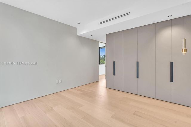 535 N Shore Dr, Miami Beach, FL 33141