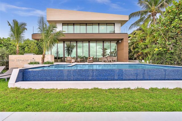 535 N Shore Dr, Miami Beach, FL 33141