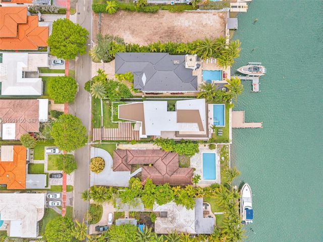 535 N Shore Dr, Miami Beach, FL 33141