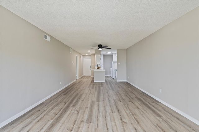 200 Yacht Club Lane 200, El Lago, TX 77586