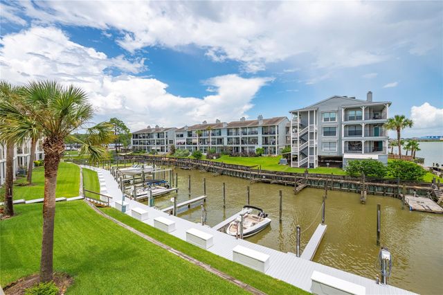 200 Yacht Club Lane 200, El Lago, TX 77586
