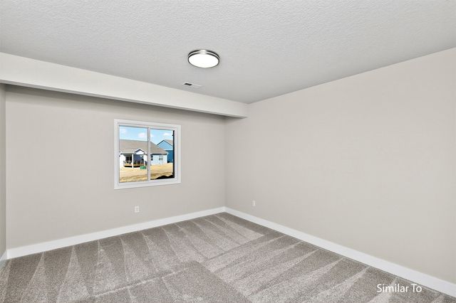16700 Walnut Meadows Circle, Urbandale, IA 50323