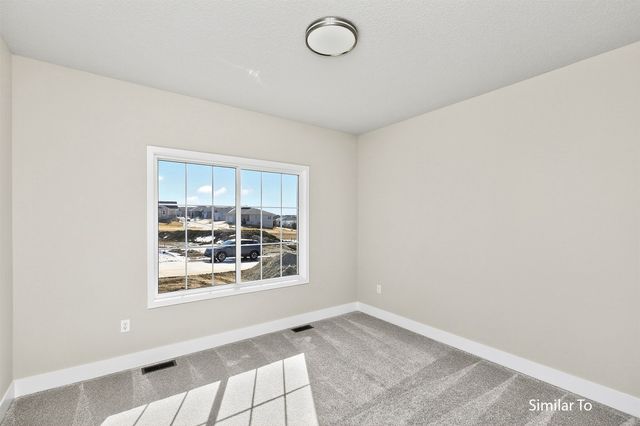 16700 Walnut Meadows Circle, Urbandale, IA 50323