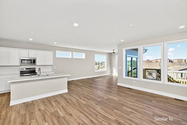 16700 Walnut Meadows Circle, Urbandale, IA 50323
