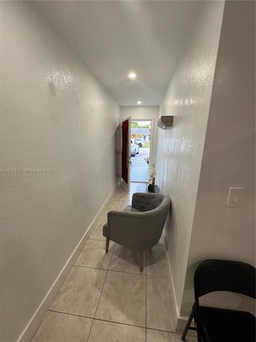 382 NE 113th St 0, Miami, FL 33161