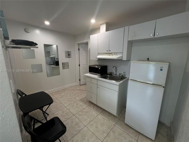 382 NE 113th St 0, Miami, FL 33161