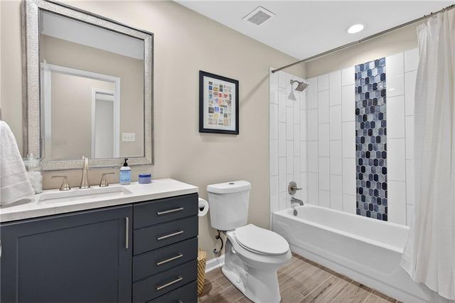 825 Lake Forest Circle, Roswell, GA 30076