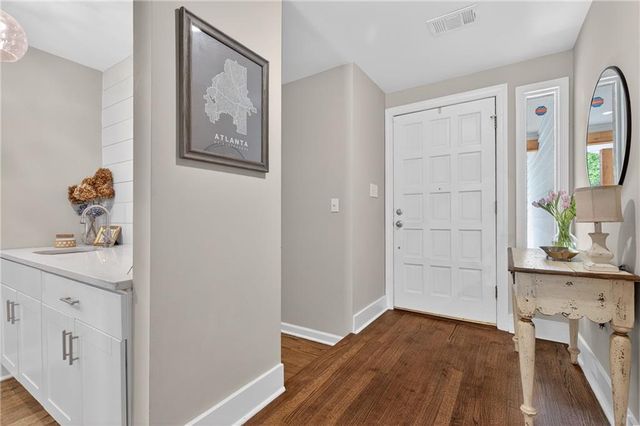 825 Lake Forest Circle, Roswell, GA 30076