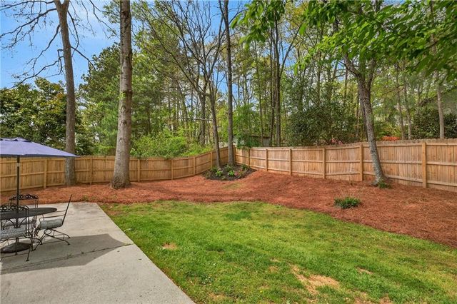 825 Lake Forest Circle, Roswell, GA 30076