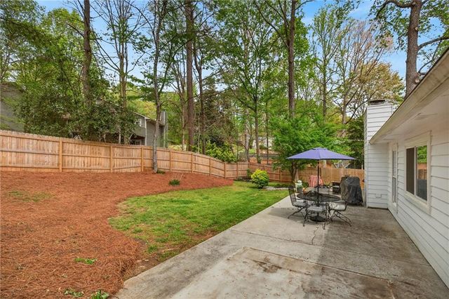 825 Lake Forest Circle, Roswell, GA 30076