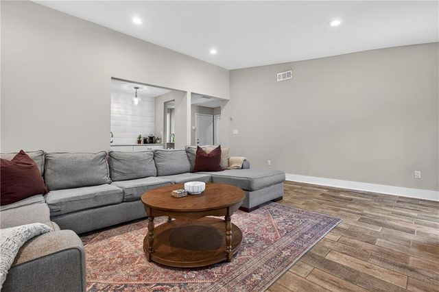 825 Lake Forest Circle, Roswell, GA 30076