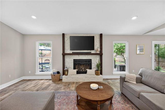 825 Lake Forest Circle, Roswell, GA 30076