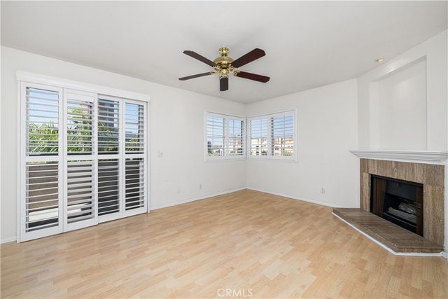 535 W 4th, Long Beach, CA 90802