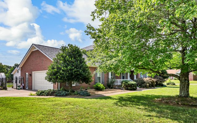 2207 Tom Dr, Clarksville, TN 37043