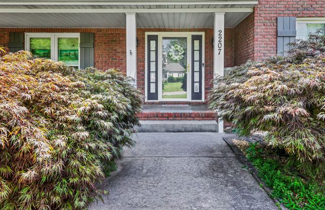 2207 Tom Dr, Clarksville, TN 37043