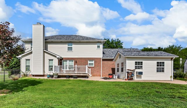 2207 Tom Dr, Clarksville, TN 37043
