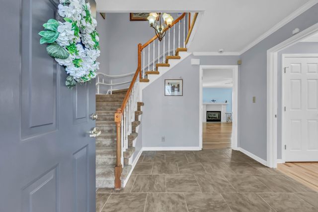 2207 Tom Dr, Clarksville, TN 37043