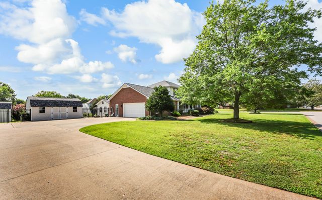 2207 Tom Dr, Clarksville, TN 37043