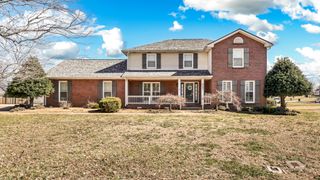 2207 Tom Dr, Clarksville, TN 37043