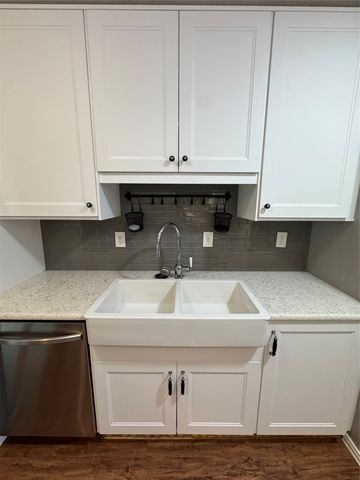 5521 N Colony Boulevard, The Colony, TX 75056