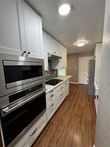 5521 N Colony Boulevard, The Colony, TX 75056