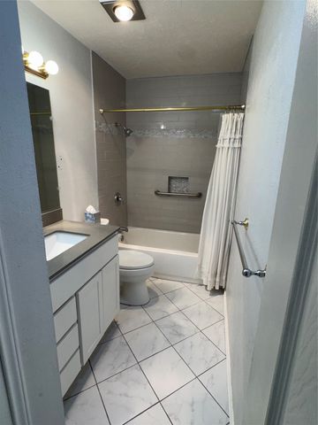 5521 N Colony Boulevard, The Colony, TX 75056