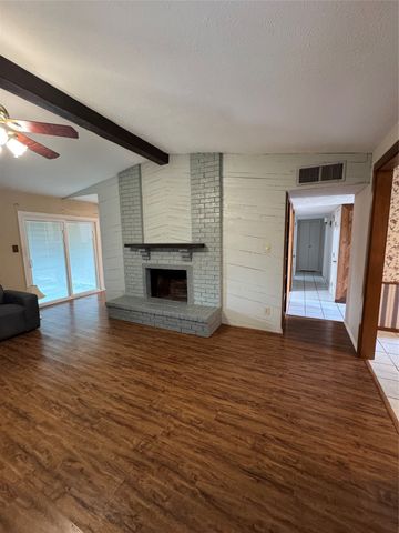 5521 N Colony Boulevard, The Colony, TX 75056