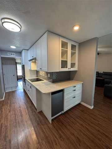 5521 N Colony Boulevard, The Colony, TX 75056