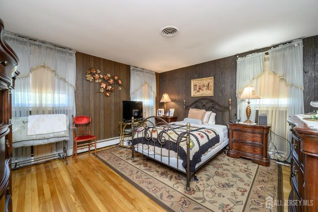127 Hagaman Street, Carteret, NJ 07008