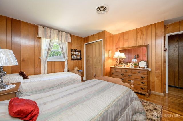 127 Hagaman Street, Carteret, NJ 07008