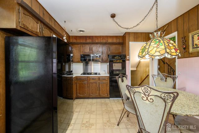 127 Hagaman Street, Carteret, NJ 07008