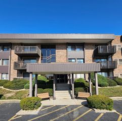 1420 Woodbridge Road 1E, Joliet, IL 60436