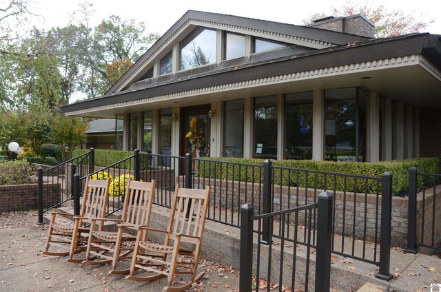 549 Robertson Road South, Murray, KY 42071