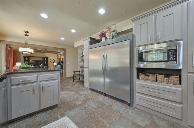 11416 Wolf Creek Road, Guthrie, OK 73044