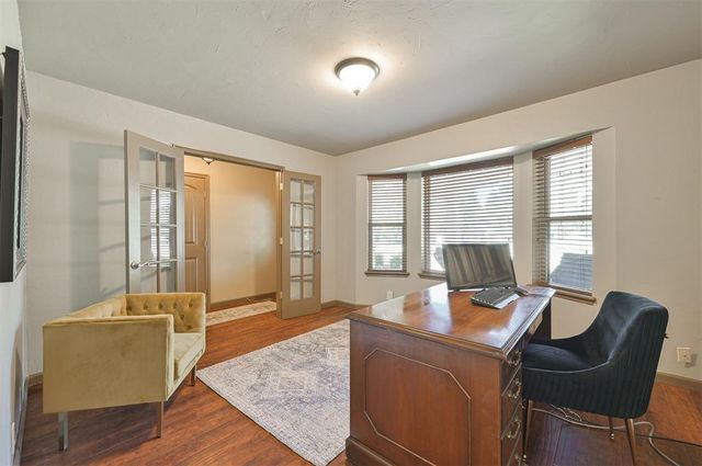 11416 Wolf Creek Road, Guthrie, OK 73044