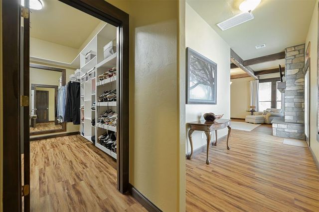 11416 Wolf Creek Road, Guthrie, OK 73044