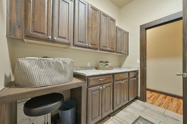 11416 Wolf Creek Road, Guthrie, OK 73044