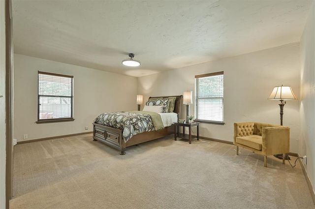 11416 Wolf Creek Road, Guthrie, OK 73044
