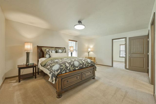 11416 Wolf Creek Road, Guthrie, OK 73044