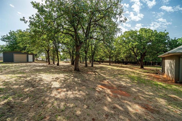 11416 Wolf Creek Road, Guthrie, OK 73044