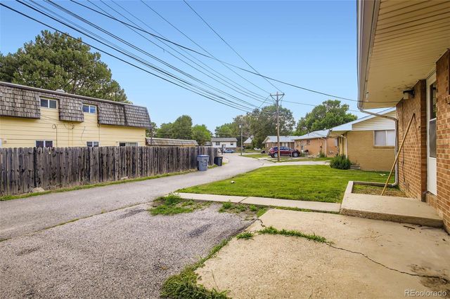 117 Valentine Lane, Longmont, CO 80501