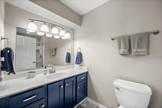 2321 E Cody COURT, Oak Creek, WI 53154