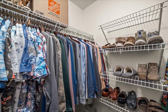 2321 E Cody COURT, Oak Creek, WI 53154