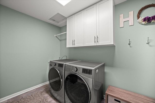 2321 E Cody COURT, Oak Creek, WI 53154