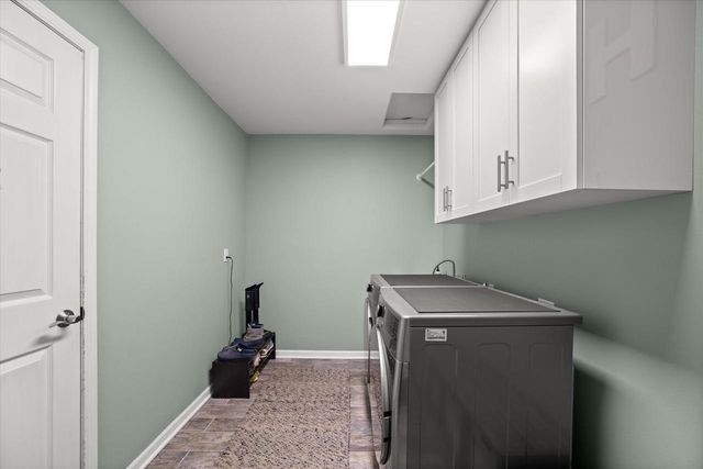 2321 E Cody COURT, Oak Creek, WI 53154